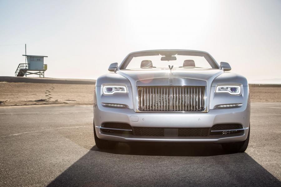  Rolls-Royce Dawn 2016 года  (US) (фото 10 из 30)